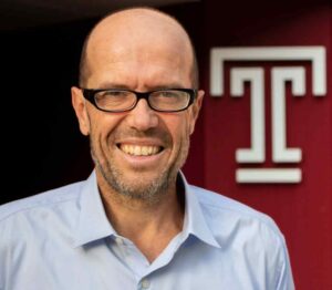 How Temple University Successfully Improved Business Efficiency by Utilizing the　Simultaneous Sending Function